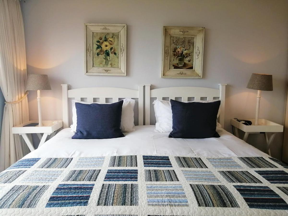 Amzee Bokmakierie Guest House Dana Bay Zimmer foto